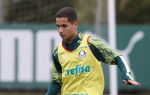 Cruzeiro próximo de anunciar renovação com Vitinho