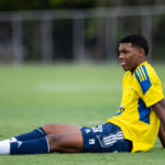 Cruzeiro confirma permanência de Vitor Leque