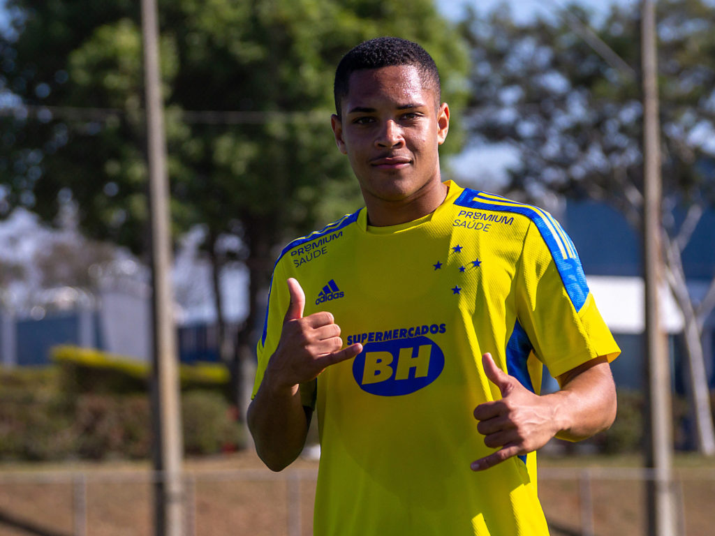 Cruzeiro Vitor Roque