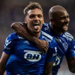 Cruzeiro bate Pouso Alegre no Mineirão e se aproxima do rival na liderança. (Foto: Twitter do Cruzeiro)
