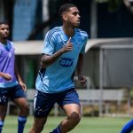 Ruan Santos em treino no Cruzeiro. Foto: Gustavo Aleixo