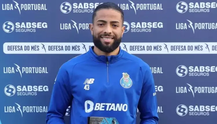 O atributo alt desta imagem está vazio. O nome do arquivo é JOAO-MARCELO-CRUZEIRO-PORTO-VASCO-CORITIBA.webp