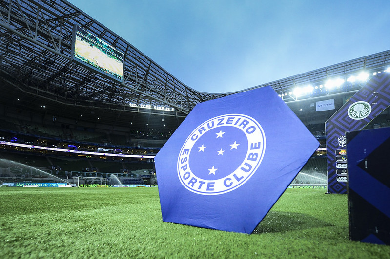 Alerta ligado! Há sete jogos sem vencer, Cruzeiro se aproxima da zona de  rebaixamento