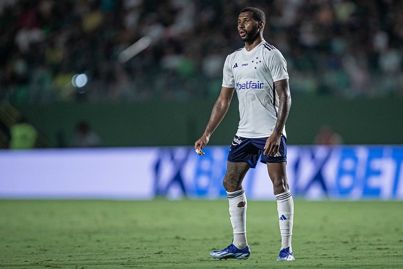 Terceiro jogador que mais atuou pelo Cruzeiro em 2023, Wesley fica