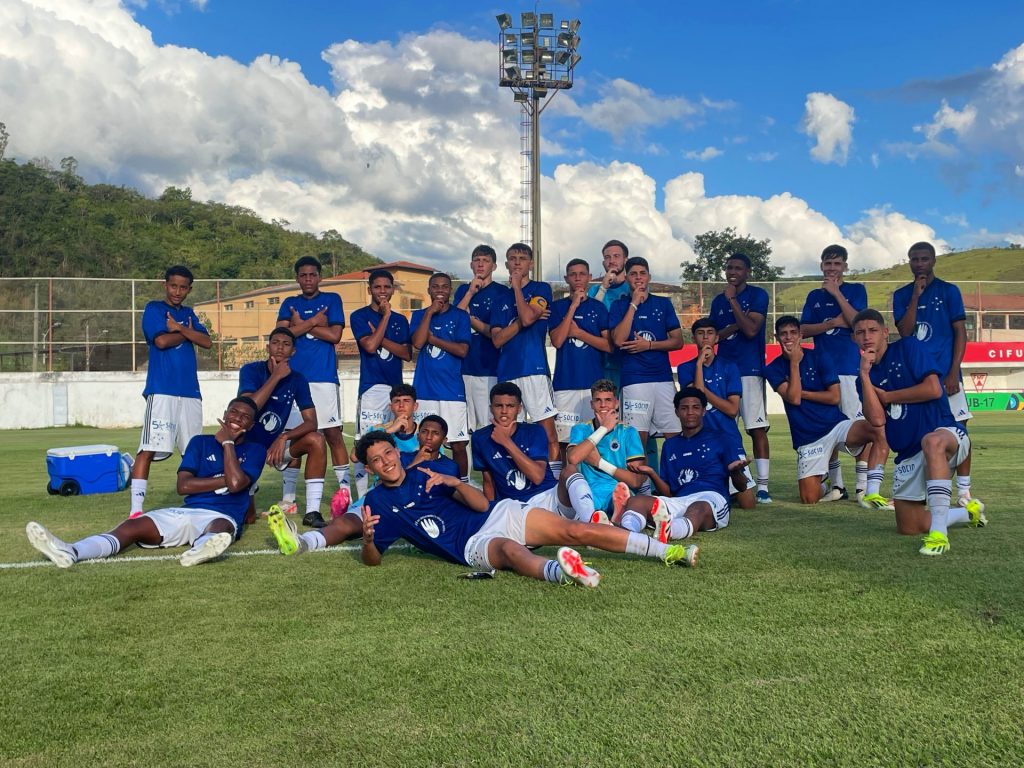 GIfs2G6WgAAAST_ Cruzeiro