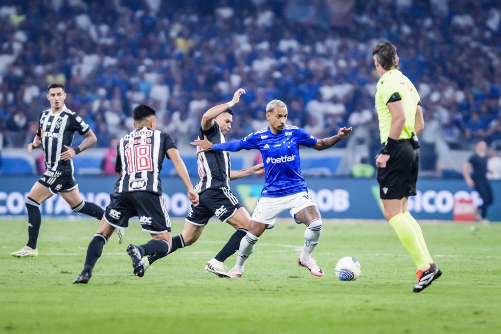 Cruzeiro x Atlético-MG, no Mineirão. Foto: Gustavo Aleixo/Cruzeiro