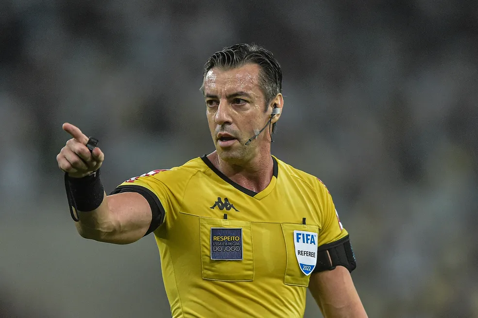 Cruzeiro de olho na arbitragem - Foto: Thiago Ribeiro/AGIF