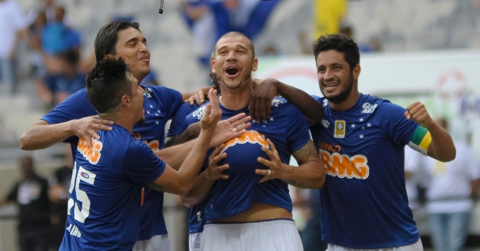 Nilton, Cruzeiro