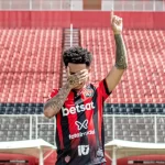 Cruzeiro de olho em Matheuzinho, do Vitória - Foto: Divulgação