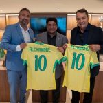 Presidente da CBF, Ednaldo Rodrigues, recebeu Pedro Lourenço, presidente e dono da SAF do Cruzeiro, e Alexandre Mattos, CEO do clube mineiro Créditos: Lesley Ribeiro/CBF