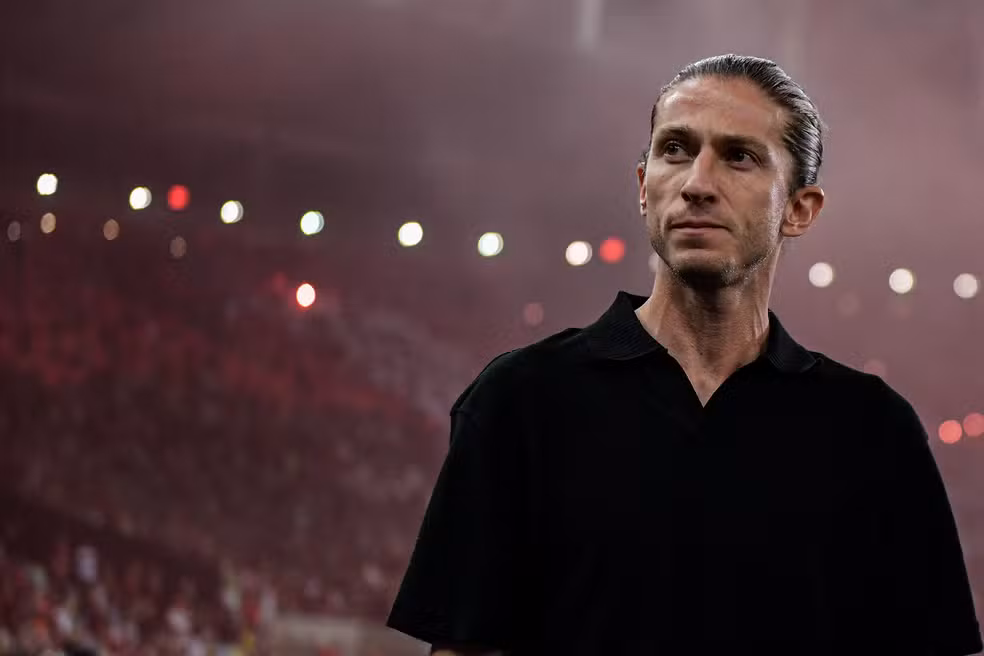 Filipe Luís destaca evolução do Cruzeiro