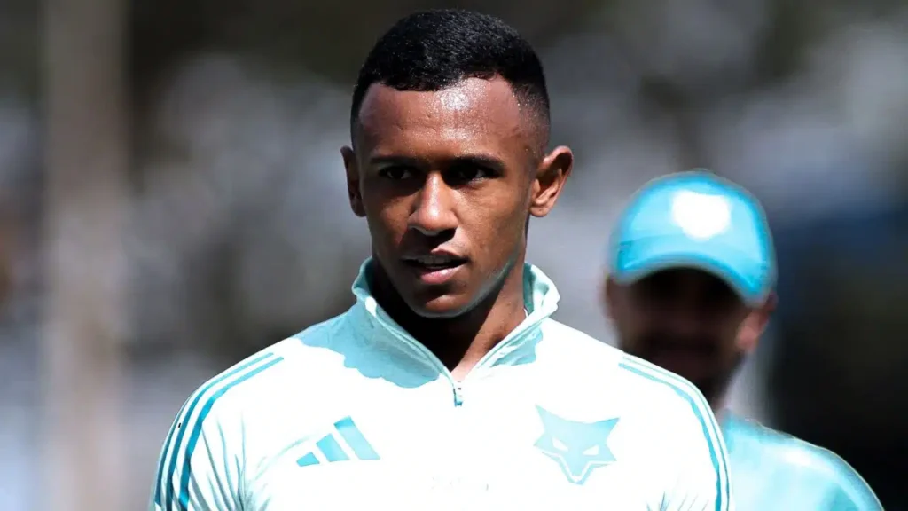 CRUZEIRO-ACERTA-CONTRATACAO-MARQUINHOS.jpg