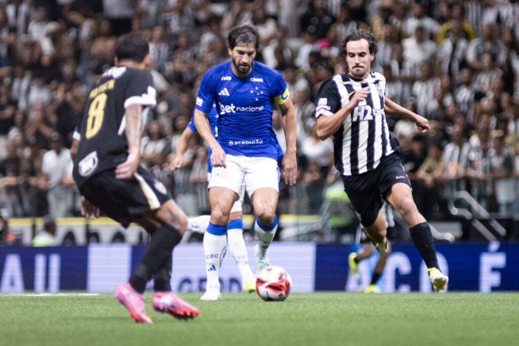 Atlético-MG x Cruzeiro. Foto: Gustavo Aleixo/Cruzeiro - Time de Hulk
